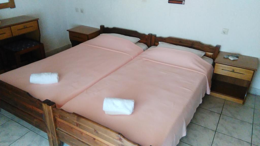 Hotel Lefkes 2*