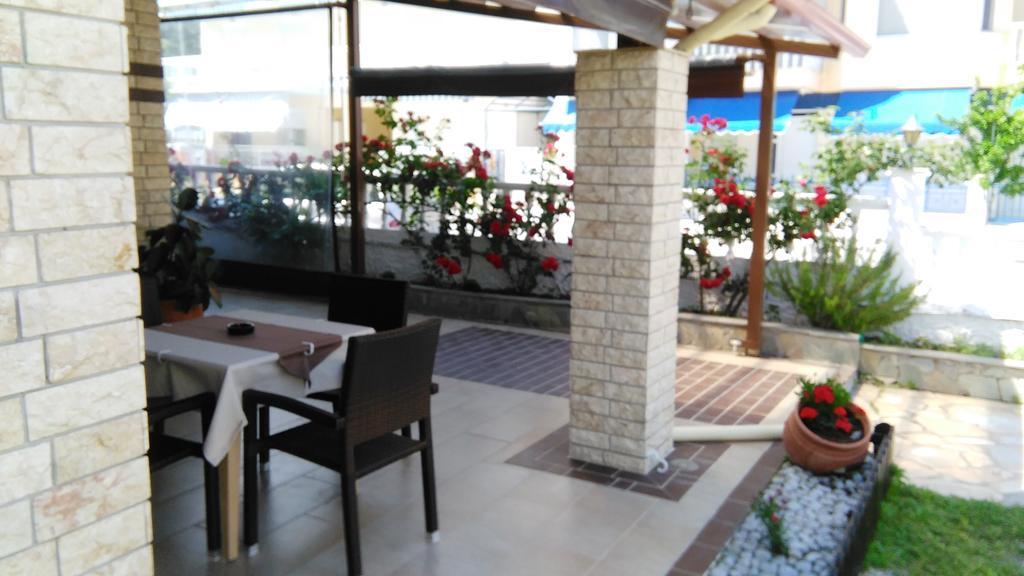 Lefkes Hotel 2*
